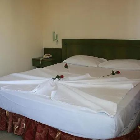 Elit Koseoglu Apart 2* סייד